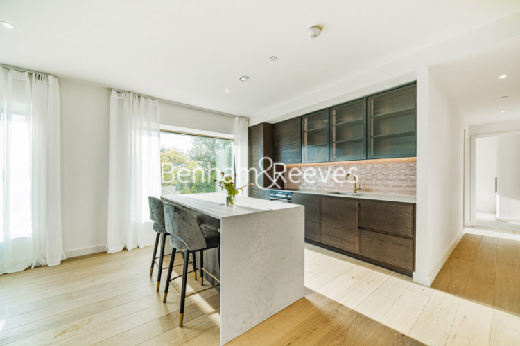 3  bedrooms flat to rent in Riverscape Royal Wharf, Canary Wharf, E16-image 19