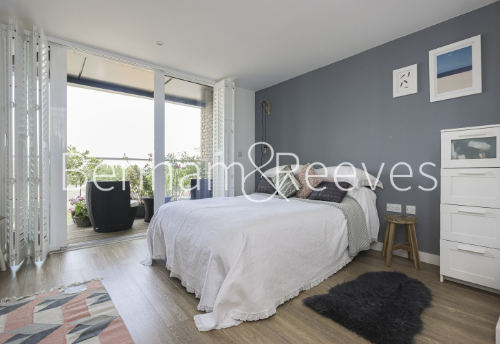 3  bedrooms flat to rent in Marine Wharf, Surrey Quays SE16-image 5