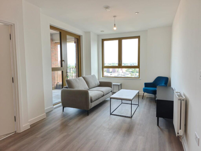 2  bedrooms flat to rent in Bermondsey Heights, London, SE15-image 2