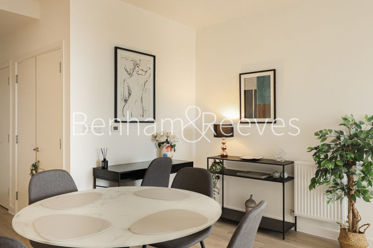 2  bedrooms flat to rent in Bermondsey Heights, Ilderton Road, SE15-image 3