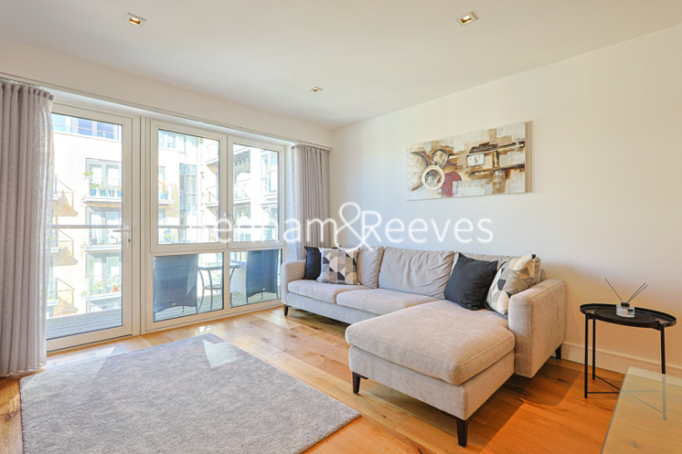 2  bedrooms flat to rent in Kew Bridge Road, Brentford, TW8-image 1
