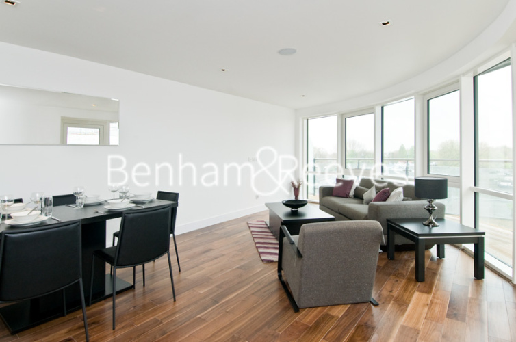 3  bedrooms flat to rent in Kew Bridge Road, Brentford, TW8-image 5