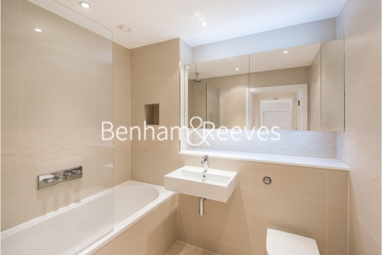 1 bedroom flat to rent in Pump House Crescent, Brentford, TW8-image 5