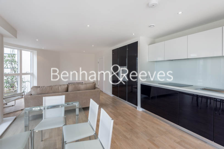 2 bedrooms flat to rent in Pump House Crescent, Brentford, TW8-image 2