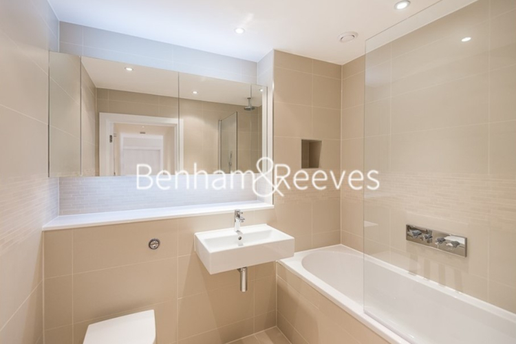 1  bedroom flat to rent in Pump House Crescent, Brentford, TW8-image 5