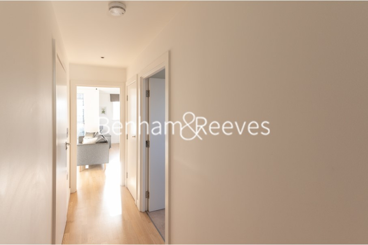 1  bedroom flat to rent in Pump House Crescent, Brentford, TW8-image 9