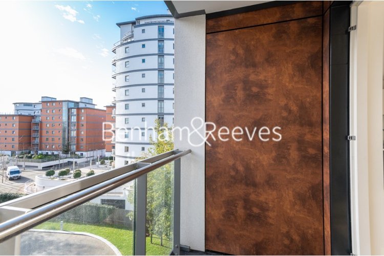 1  bedroom flat to rent in Pump House Crescent, Brentford, TW8-image 13