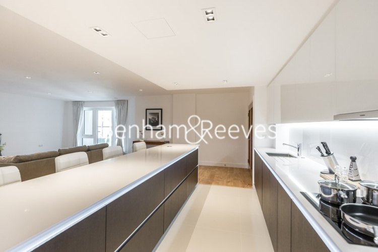 2  bedrooms flat to rent in Kew Bridge Road, Brentford, TW8-image 2