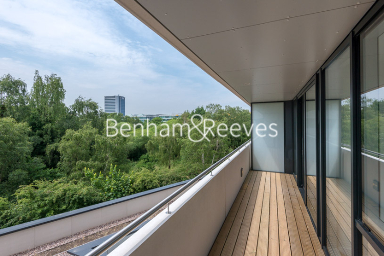 1 bedroom flat to rent in Chiswick Point, Chiswick, W4-image 5