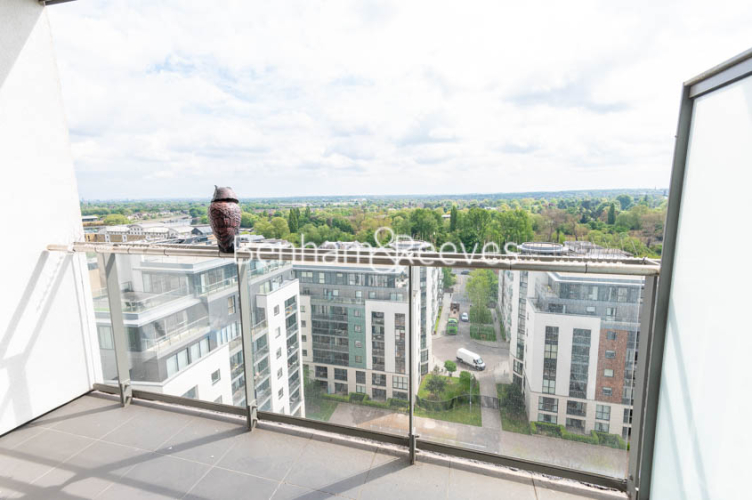 3 bedrooms flat to rent in Pump House Crescent, Brentford, TW8-image 5