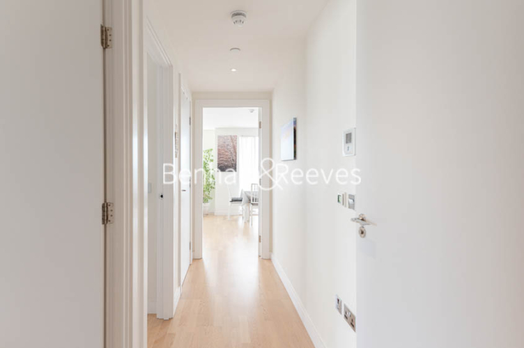 3  bedrooms flat to rent in Pump House Crescent, Brentford, TW8-image 15
