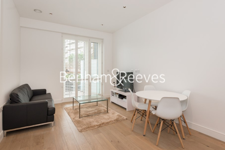 1 bedroom flat to rent in Kew Bridge Road, Brentford, TW8-image 1