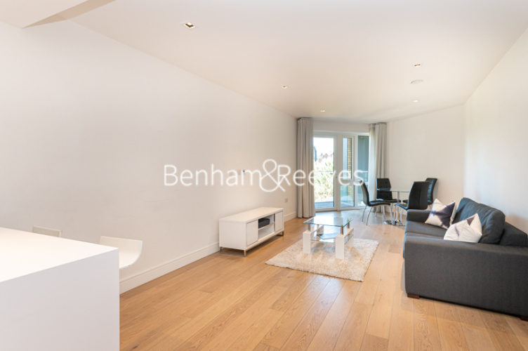 2  bedrooms flat to rent in Kew Bridge Road, Brentford, TW8-image 1