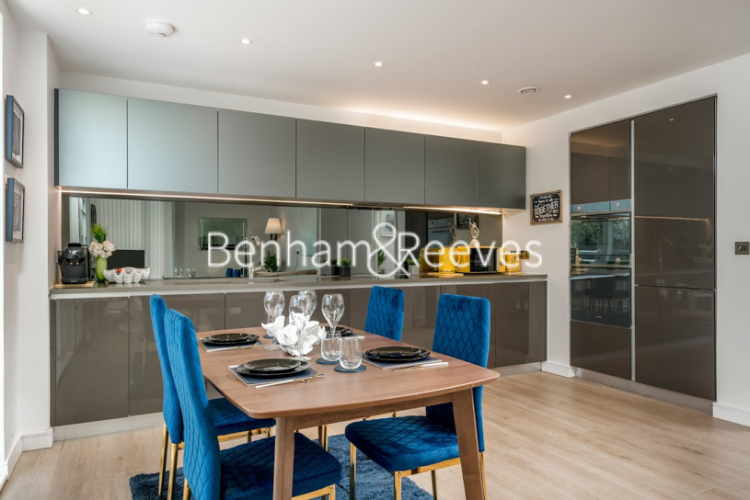 2  bedrooms flat to rent in Heritage Place, Brentford, TW8-image 2