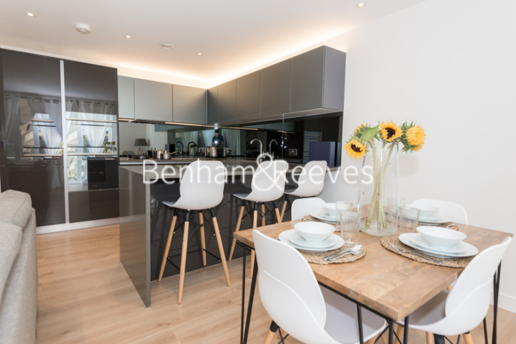 2 bedrooms flat to rent in Heritage Place, Brentford, TW8-image 2