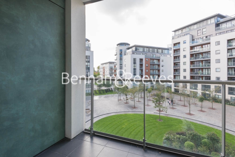 1 bedroom flat to rent in Pump House Crescent, Brentford, TW8-image 5