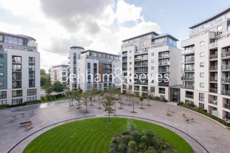 1 bedroom flat to rent in Pump House Crescent, Brentford, TW8-image 11