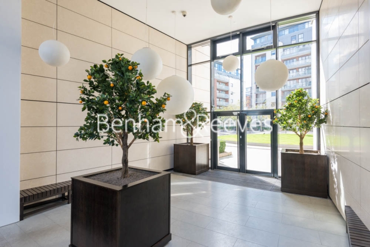 1  bedroom flat to rent in Pump House Crescent, Brentford, TW8-image 12
