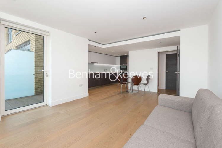 2  bedrooms flat to rent in Kew Bridge Road, Brentford, TW8-image 1
