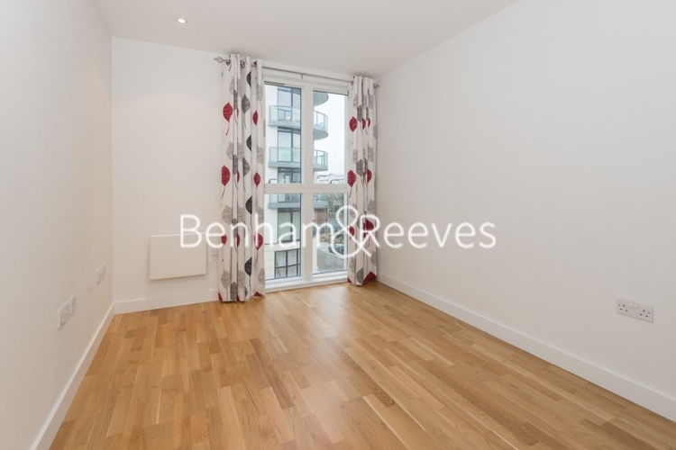 2 bedrooms flat to rent in Pump House Crescent, Brentford, TW8-image 4
