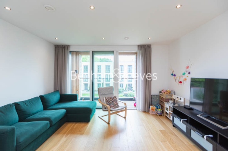 1 bedroom flat to rent in Chiswick High Road, Chiswick, W4-image 1