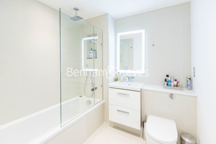 1 bedroom flat to rent in Chiswick High Road, Chiswick, W4-image 4