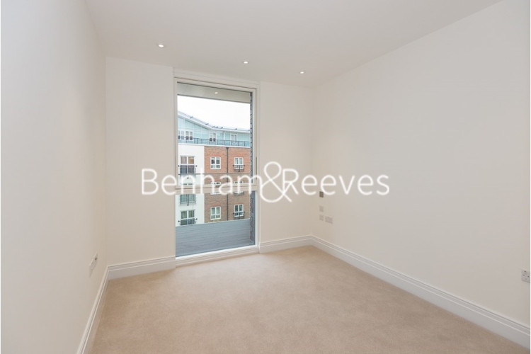 2  bedrooms flat to rent in Queenshurst Square, Kingston Upon Thames, KT2-image 4