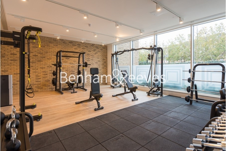2 bedrooms flat to rent in QueenshurstSquare, Kingston Upon Thames, KT2-image 8