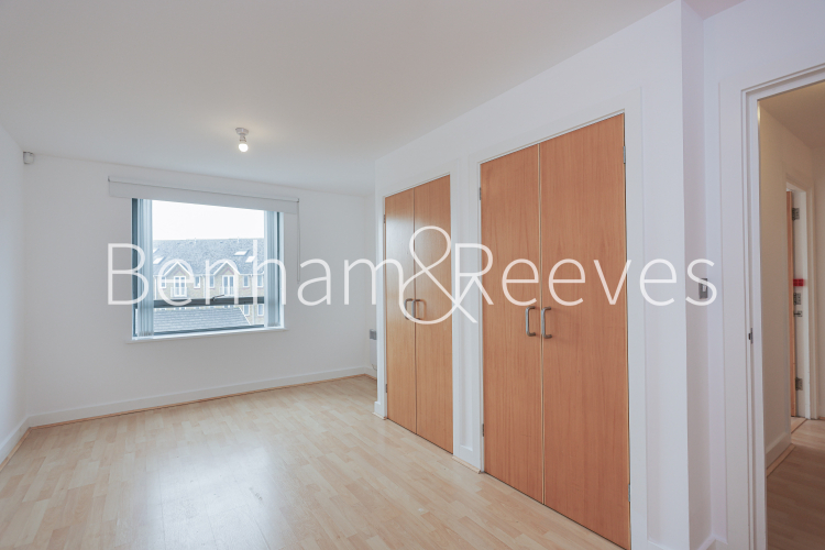 2 bedrooms flat to rent in Avante Court, Kingston, KT1-image 4