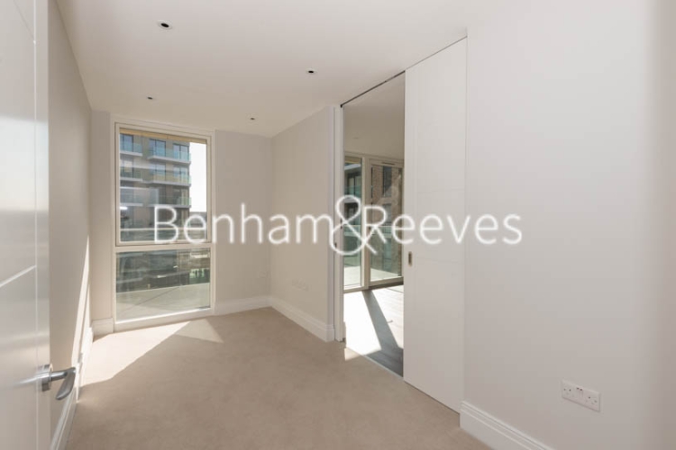 3 bedrooms flat to rent in QueenshurstSquare, Kingston Upon Thames, KT2-image 11