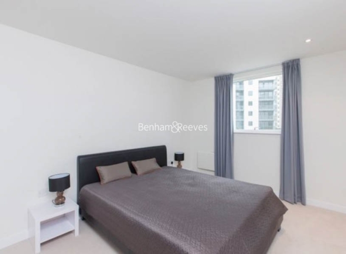 1  bedroom flat to rent in Pump House Crescent, Kew Bridge West, TW8-image 3