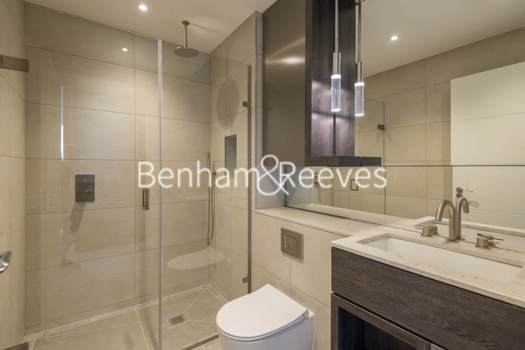 2 bedroom(s) flat to rent in QueenshurstSquare, Kingston Upon Thames