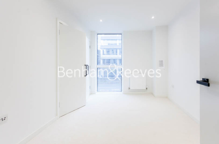2  bedrooms flat to rent in Habito, Hounslow, TW3-image 2