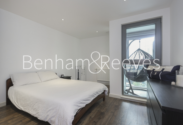 1  bedroom flat to rent in Great West Quarter, Brentford, TW8-image 3