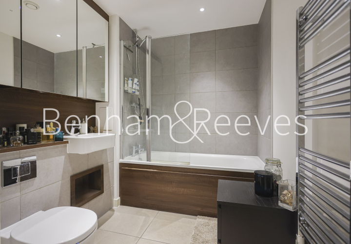 1  bedroom flat to rent in Great West Quarter, Brentford, TW8-image 4