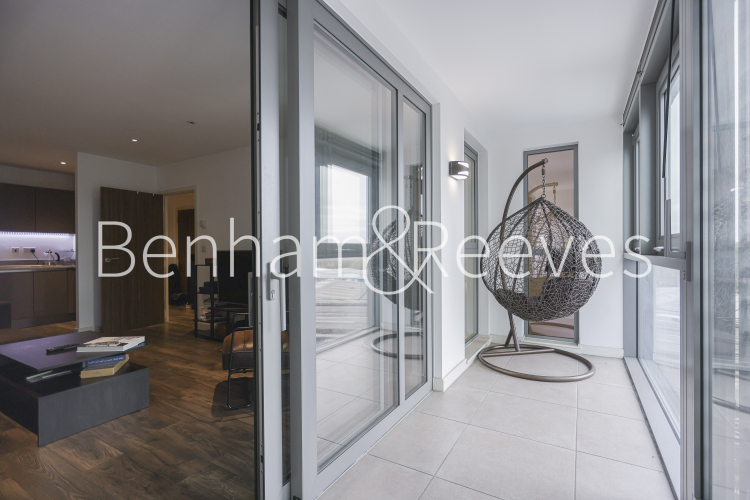 1  bedroom flat to rent in Great West Quarter, Brentford, TW8-image 5