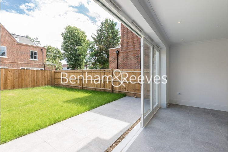4 bedrooms flat to rent in Richmond Chase, Richmond, TW10-image 3