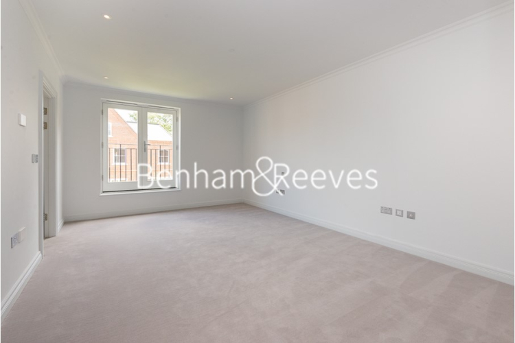 4  bedrooms flat to rent in Richmond Chase, Richmond, TW10-image 12
