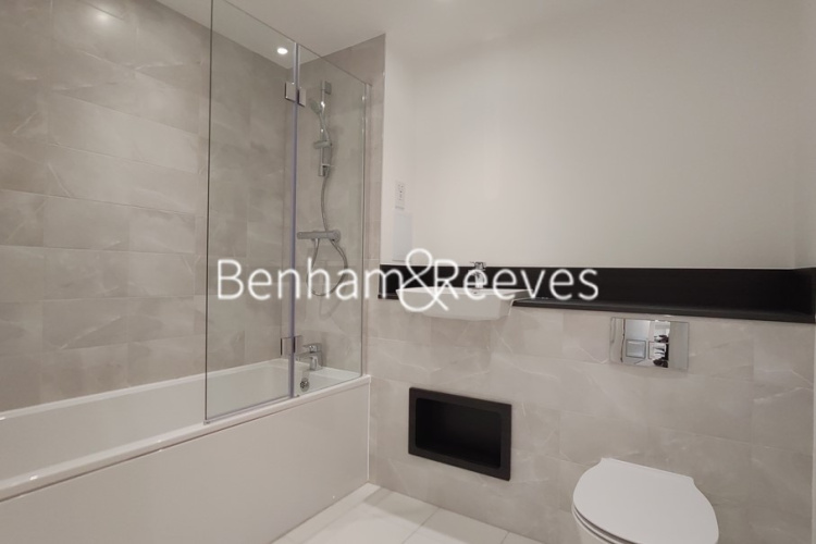 1  bedroom flat to rent in High Street Quarter, Hounslow, TW3-image 5