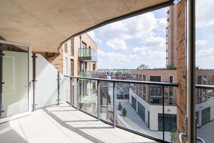 1  bedroom flat to rent in High Street Quarter, Hounslow, TW3-image 3