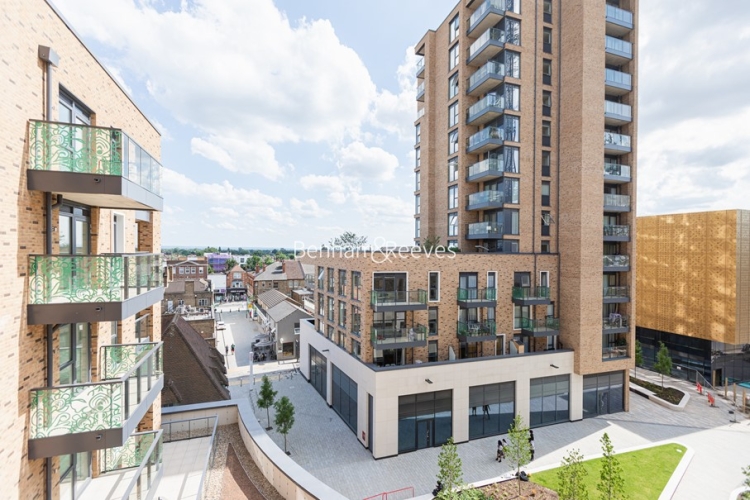 1  bedroom flat to rent in High Street Quarter, Hounslow, TW3-image 10