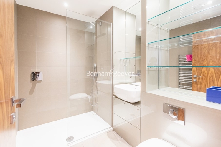3  bedrooms flat to rent in Admiralty Building, Kingston Upon Thames, KT2-image 6