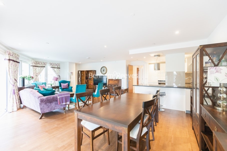 3  bedrooms flat to rent in Admiralty Building, Kingston Upon Thames, KT2-image 10