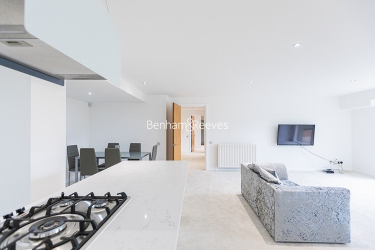 2 bedrooms flat to rent in Regatta Point, Kew Bridge, TW8-image 9