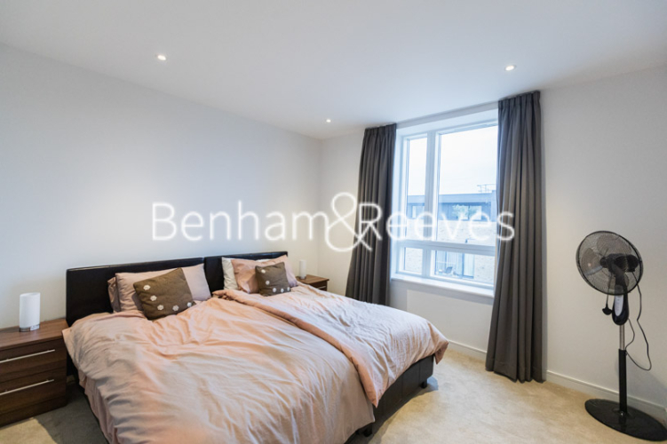 1 bedroom flat to rent in Kew Bridge Road, Brentford, TW8-image 3