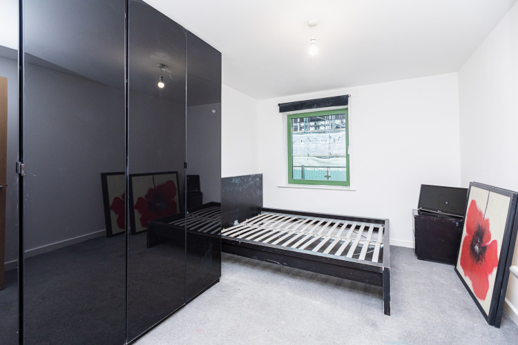 2 bedrooms flat to rent in Bellevue Court, Hounslow, TW3-image 4