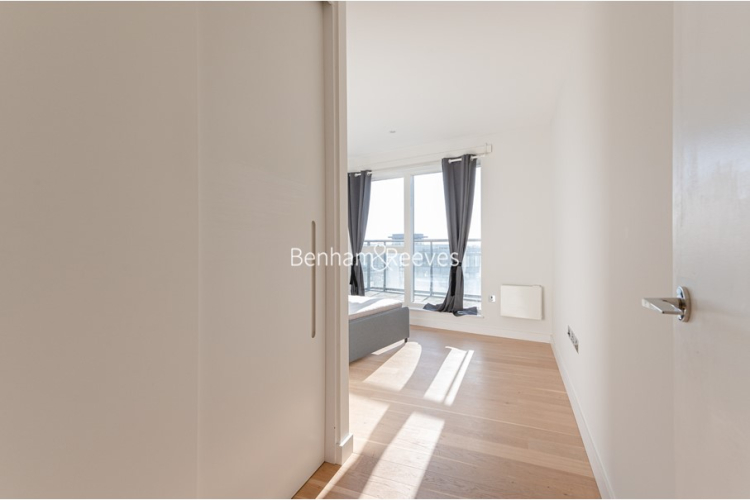 2 bedrooms flat to rent in Pump House Crescent, Brentford, TW8-image 9