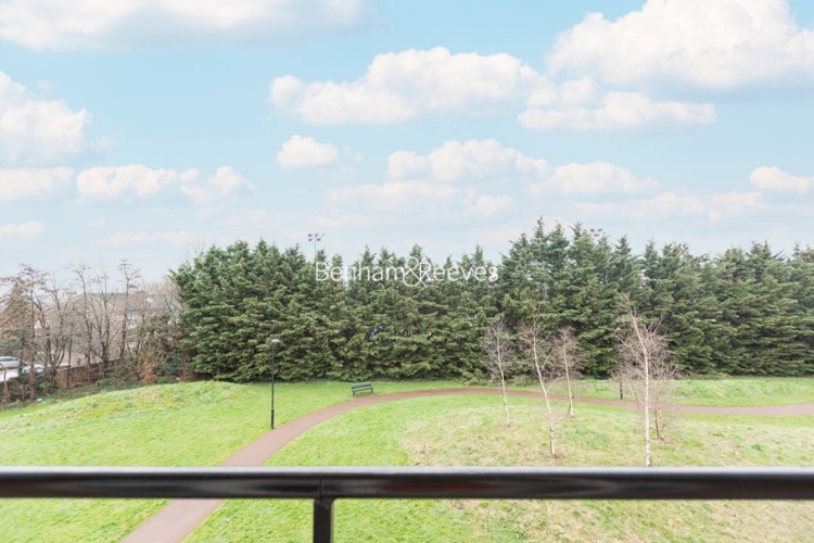 5  bedrooms house to rent in Marbaix Gardens, Isleworth, TW7-image 14