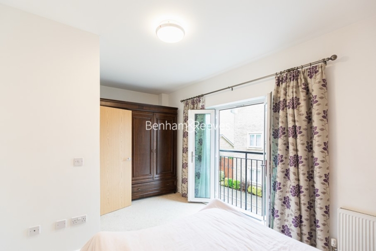 5 bedrooms house to rent in Marbaix Gardens, Isleworth, TW7-image 16