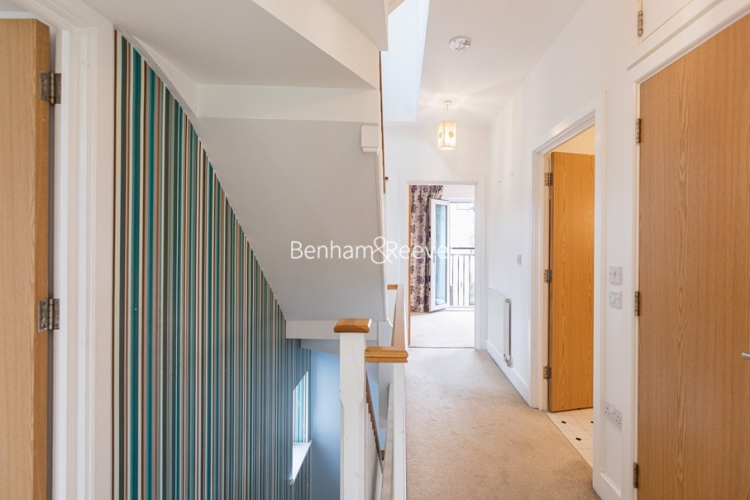 5 bedrooms house to rent in Marbaix Gardens, Isleworth, TW7-image 17